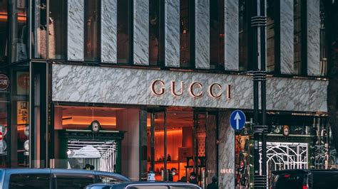 gucci コスメ 店舗|グッチ ショップ 福岡.